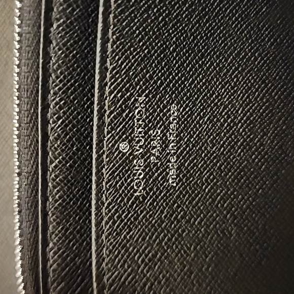 LOUIS VUITTON Epi LV Twist Crossbody Purse Wallet WOC + Original Box - Picture 7 of 17